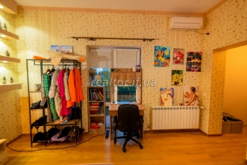 Prodazh_budynku_z_remontom_v_peredmisti_Ivano-Frankivska_-_Mykytyntsi__23534_14_1737467189.jpeg