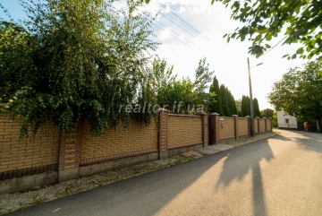 Prodazh_budynku_z_remontom_v_peredmisti_Ivano-Frankivska_-_Mykytyntsi__23534_15_1737467056.jpeg
