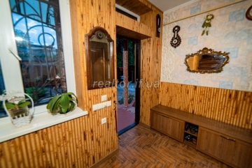 Prodazh_budynku_z_remontom_v_peredmisti_Ivano-Frankivska_-_Mykytyntsi__23534_4_1737467213.jpeg