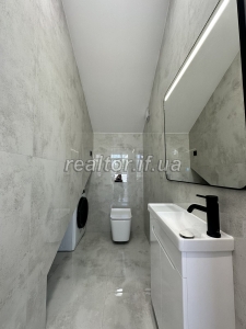 Prodazh_chastyny_budynku_z_remontom_z_vlasnoyu_zemelnoyu_dilyankoyu_v_Krykhivtsyakh_23496_23_1733843237.jpeg