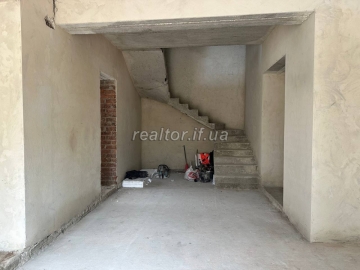 Prodazh_dupleksu_z_miskymy_komunikatsiyamy_v_seli_Vovchynets_vulytsya_Patriarkha_Volodymyra_23587_12_1749742475.jpeg