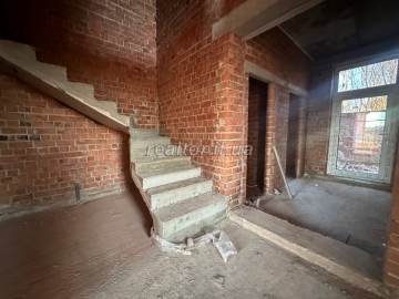 Prodazh_dupleksu_z_miskymy_komunikatsiyamy_v_seli_Vovchynets_vulytsya_Patriarkha_Volodymyra_23587_3_1740414094.jpeg