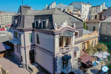 Sale of an exclusive apartment with quality renovation and a garage in the city center on Chopin Street