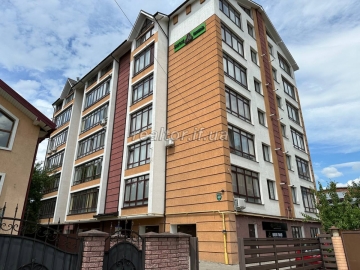 Продаж квартири із закритою прибудинковою з ремонтом по вулиці Кобилянська