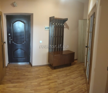 Продаж квартири по вулиці Богдана Хмельницького