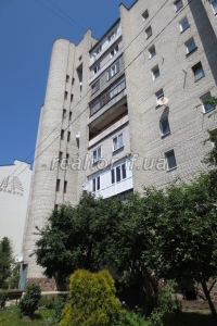 Продаж квартири покращеного планування по вулиці Дорошенка