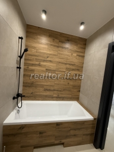 Prodazh_kvartyry_v__zhytlovomu_kompleksi_Lypky_poruch_parku_Shevchenka__23830_51_1747996977.jpeg