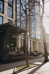Prodazh_kvartyry_v_elitnomu_budynku_biznes_klasu_Royal_Hall_-_vulytsya_Shevchena_23598_5_1740584027.jpeg