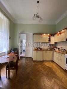 Wohnung zum Verkauf in einem polnischen Haus auf Independence City hundert Meter