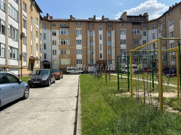 Wohnung zum Verkauf in einem Wohngebiet in der Dekabristov-Straße