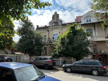 Verkauf einer Wohnung im Rohzustand im historischen Zentrum von Iwano-Frankiwsk