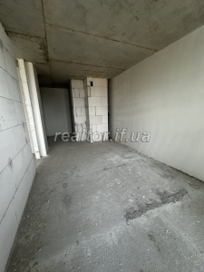 Prodazh_kvartyry_v_tsentralnii_chastyni_mista_poruch_z_miskym_ozerom_23726_7_1747916727.jpeg