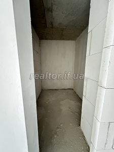 Prodazh_kvartyry_v_tsentralnii_chastyni_mista_poruch_z_miskym_ozerom_23726_8_1747916727.jpeg