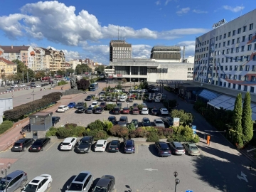 Продажа квартиры в центре города рядом с отелем Надежда по улице Независимости