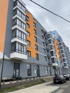 Verkauf einer Wohnung in einem fertiggestellten Gebäude mit Aufzug in der Nähe des Shevchenko-Parks
