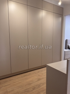 Prodazh_kvartyry_z_remontom_ta_meblyamy_po_vulytsi_Chornovola_23739_10_1745836888.jpeg