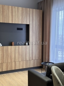Prodazh_kvartyry_z_remontom_ta_meblyamy_po_vulytsi_Chornovola_23739_26_1745836891.jpeg
