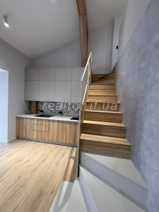 Prodazh_kvartyry_z_remontom_ta_meblyamy_po_vulytsi_Chornovola_23739_31_1745836892.jpeg