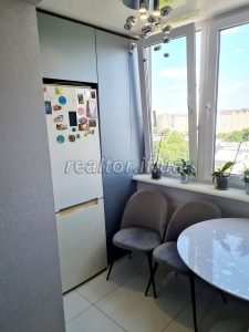 Prodazh_kvartyry_z_remontom_v_novobudovi_po_vulytsi_Nezalezhnosti_poruch_tsentru_mista_23916_11_1751287888.jpeg