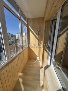 Prodazh_prostoroyi_4_kimnatnoyi_kvartyry_v_tsentralnii_chastyni_mista_23676_13_1742823881.jpeg