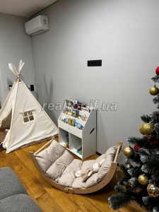 Prodazh_prostoroyi_kvartyry_v_novomu_zhytlovomu_kompleksi_po_vulytsi_Vysochana__23720_20_1745392581.jpeg