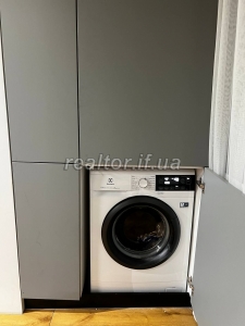 Prodazh_prostoroyi_kvartyry_v_novomu_zhytlovomu_kompleksi_po_vulytsi_Vysochana__23720_29_1745392582.jpeg