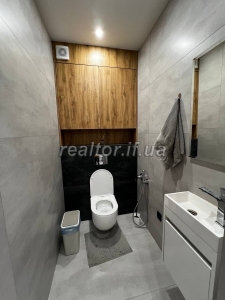 Prodazh_prostoroyi_kvartyry_v_novomu_zhytlovomu_kompleksi_po_vulytsi_Vysochana__23720_35_1745392583.jpeg