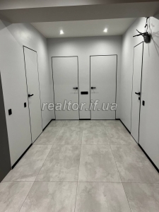 Prodazh_prostoroyi_kvartyry_v_novomu_zhytlovomu_kompleksi_po_vulytsi_Vysochana__23720_43_1745392584.jpeg