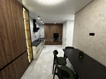 Prodazh_prostoroyi_kvartyry_z_avtorskym_yevroremontom_v_novomu_ta_suchasnomu_zhytlovomu_kompleksi_Family_Plaza_23705_18_1744711601.jpeg