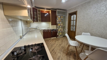 Prodazh_prostoroyi_kvartyry_z_meblyamy_ta_tekhnikoyu_po_vulytsi_Pasichna_23722_10_1745401013.jpeg