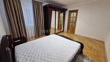 Prodazh_prostoroyi_kvartyry_z_meblyamy_ta_tekhnikoyu_po_vulytsi_Pasichna_23722_9_1745401013.jpeg