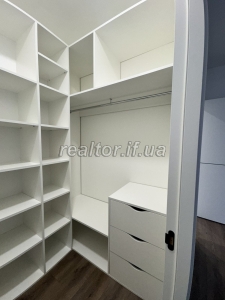Prodazh_prostoroyi_kvartyry_z_remontom_v_tsentri_mista_po_vulytsi_Belvederska_23716_0_1744797973.jpeg