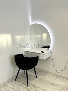 Prodazh_prostoroyi_kvartyry_z_suchasnym_yevroremontom_ta_meblyamy_u_novomu_zhytlovomu_kompleksi_po_vulytsi_Knyahynen_23747_0_1745997790.jpeg