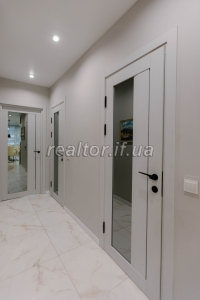 Prodazh_prostoroyi_trokhkimnatnoyi_kvartyry_z_yevroremontom_ta_meblyamy_v_novomu_ta_suchasnomu_zhytlovomu_kompleksi__Comfort_Park_23791_3_1747818880.jpeg