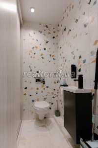 Prodazh_prostoroyi_trokhkimnatnoyi_kvartyry_z_yevroremontom_ta_meblyamy_v_novomu_ta_suchasnomu_zhytlovomu_kompleksi__Comfort_Park_23791_8_1747818767.jpeg