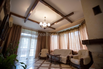 Sale of a modern house in Ivano-Frankivsk with furniture and equipment on Dovzhenko