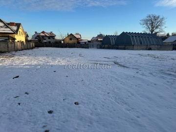 Prodazh_velykoyi_dilyanky_pravylnoyi_formy_v_peredmisti_Ivano-Frankivska_23520_2_1736939031.jpeg