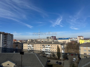Prodazh_zdanoho_pentkhausa_z_vlasnoyu_velykoyu_terasoyu_v_tsentri_Ivano-Frankivska_23614_6_1741362133.jpeg