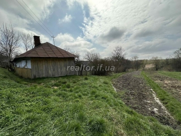 Sale of a plot of land in the village of Ughryniv for the construction of an individual house
