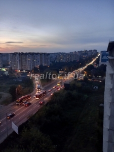 Eine geräumige Vierzimmerwohnung mit herrlichem Blick auf Halytskaya