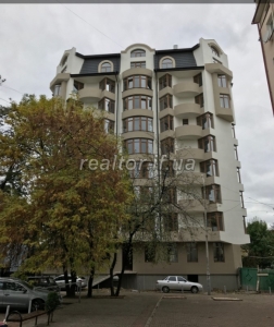 Spacious apartment in a new residential complex in the heart of the city.