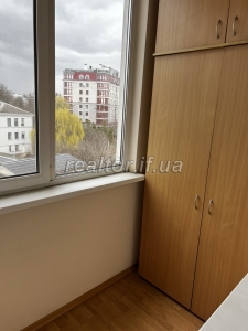 Prostora_trykimnatna_kvartyra_v_tsentri_mista_vulytsya_Mikhnovskoho_23709_7_1744787727.jpeg
