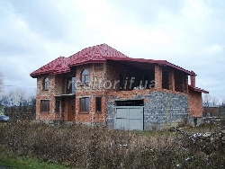 Dringend zum Verkauf eine schöne Villa in den Vororten von Ivano-Frankivsk