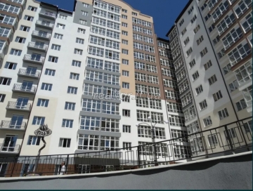 Three bedroom apartment in the central part of the city