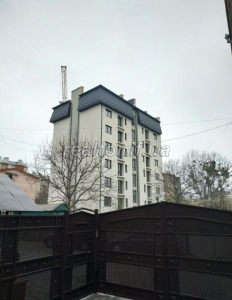 Dreizimmer-Neubau im Herzen der Stadt mit geschlossenem Innenhof