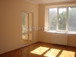Two_room_apartment_for_sale_in_the_center_of_Ivano-frankivsk_7987_3_1427631768.jpg