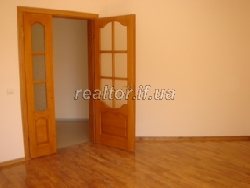 Two_room_apartment_for_sale_in_the_center_of_Ivano-frankivsk_7987_4_1427631768.jpg