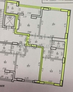 Große Wohnung in einem gemieteten Gebäude