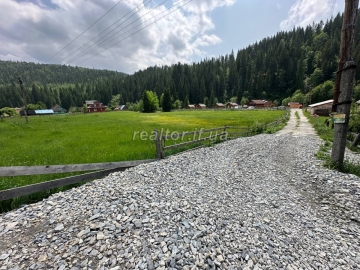 Vyhidna_propozytsiya_v_pershii_liniyi_dilyanka_v_Polyanytsi_poruch_z_Bukovelem_23866_1_1749566472.jpeg