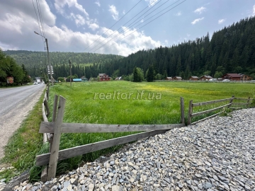 Vyhidna_propozytsiya_v_pershii_liniyi_dilyanka_v_Polyanytsi_poruch_z_Bukovelem_23866_22_1749566477.jpeg